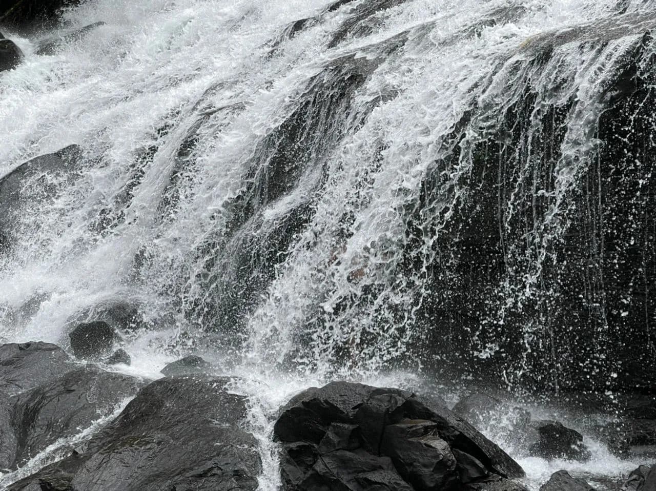 Mambo Waterfall Adventure - Image 1
